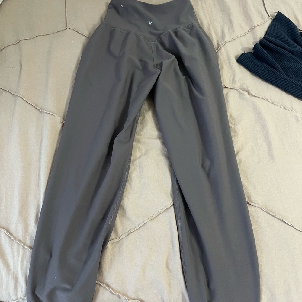 Athletic joggers